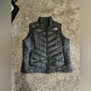 The North Face Women’s XXL vest- 550 Aconcagua Style